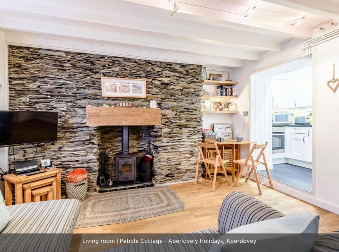 Pebble Cottage أبرديفي المظهر الخارجي الصورة